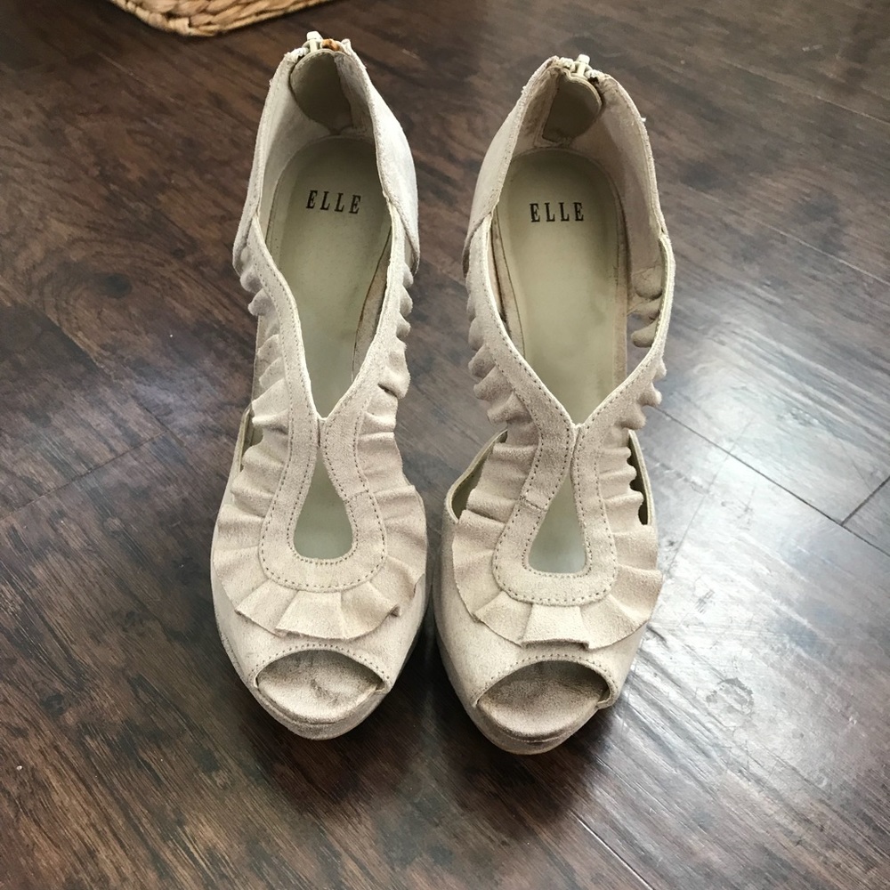 Elle peep toe heels size 6